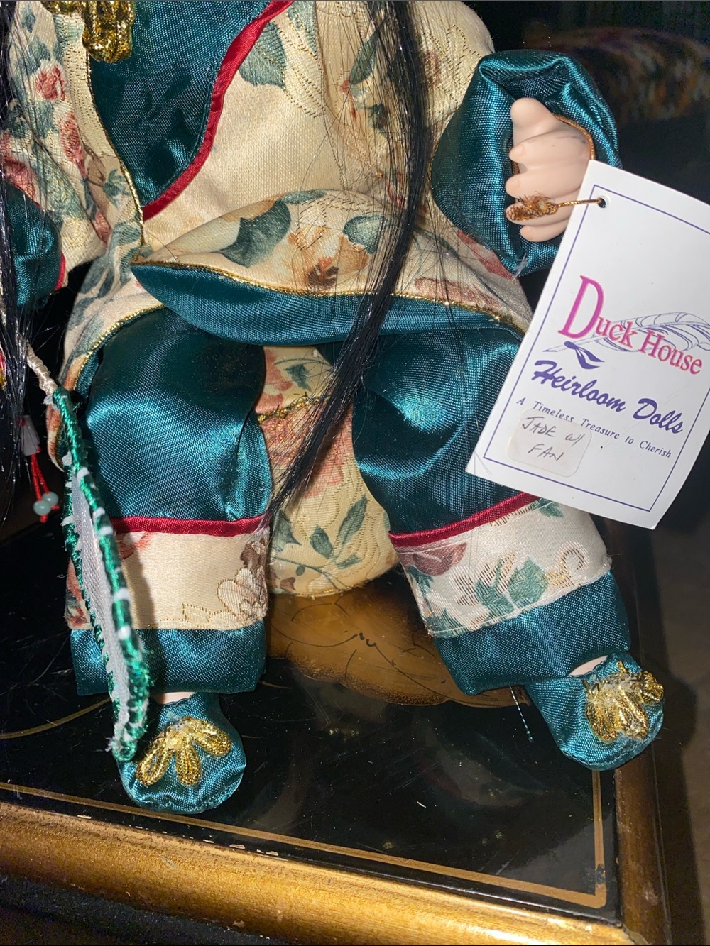 Duck House Heirloom Dolls porcelain doll - Picture 7 of 8